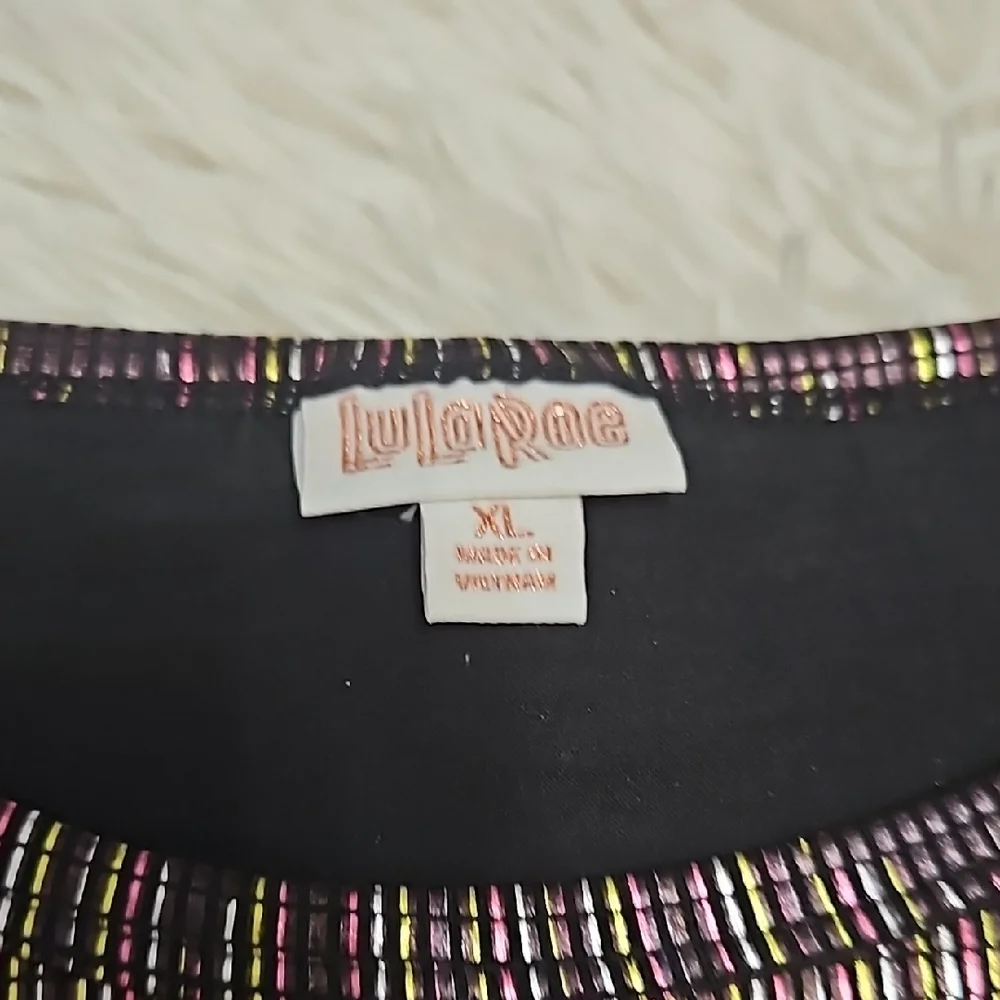 New LuLaRoe Gigi elegant collection top Short Sleeve Blouse star print top XL - Picture 3 of 11